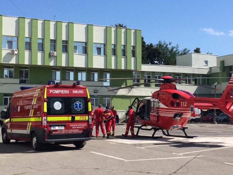 Elicopterul SMURD din Arad va fi adus la Timişoara. Câte ambulanţe vrea să cumpere CJ Timiş