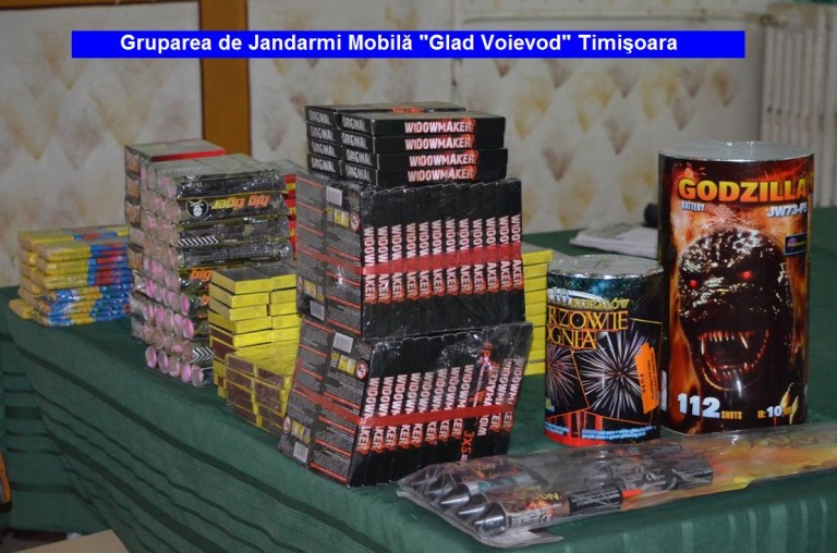 Jandarmii au confiscat un portbagaj plin cu produse pirotehnice, în Piaţa Iosefin din Timişoara