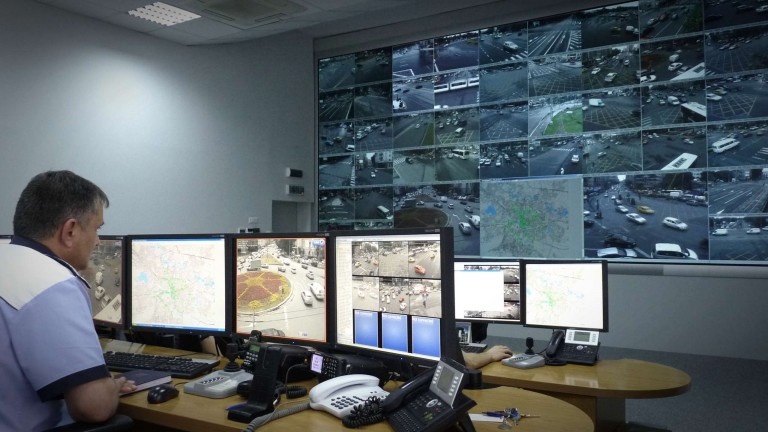 Începe vânătoarea șoferilor indisciplinați în trafic, la Timișoara! Sistemul inteligent de camere și radare intră în funcțiune