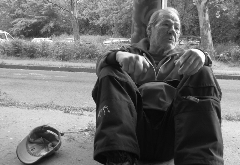 Comandamentul județean de iarnă, reunit la Prefectură. Oamenii străzii, în prim plan