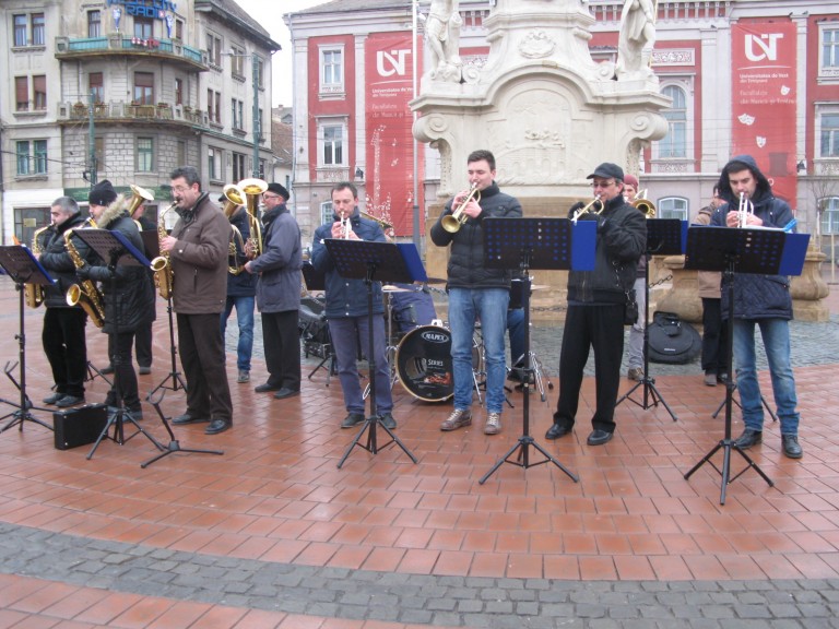 Piața Libertății inaugurată cu muzica trupei Peregrinii-VIDEO