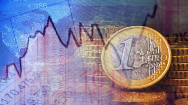 Euro atinge maximul anului. Scade în schimb preţul aurului