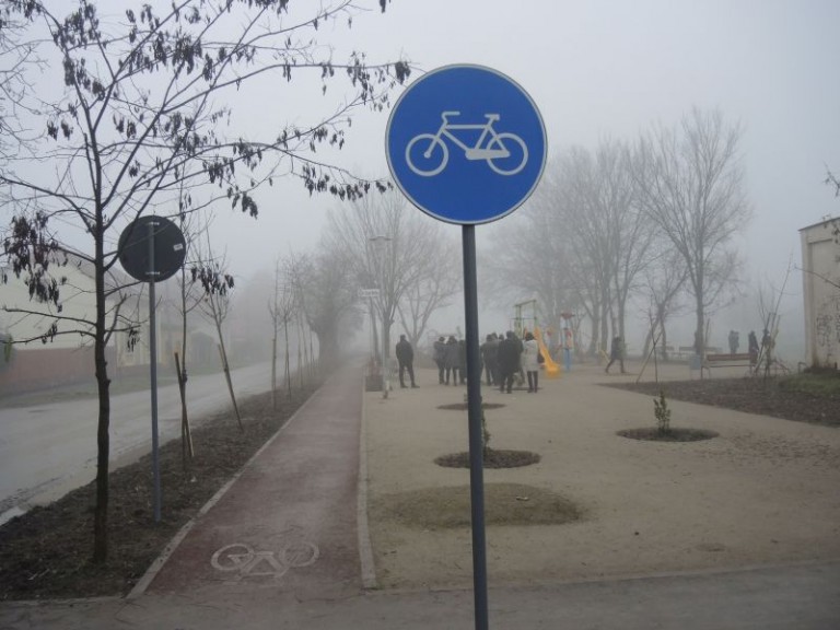 IDEE NĂSTRUȘNICĂ!! Un ales local dintr-un oraș din Vestul României vrea echipe care să măsoare… pistele de biciclete