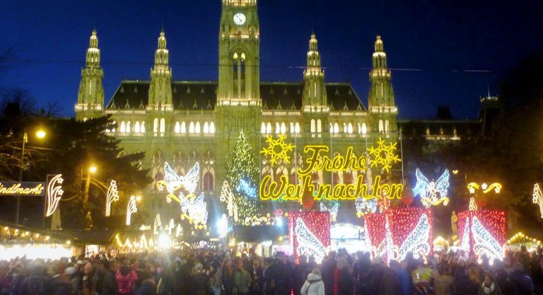 Plecaţi în străinătate? Ghid de călătorie pentru sărbătorile de iarnă