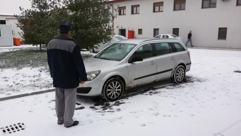 Autoturism căutat în Franţa, descoperit la frontieră