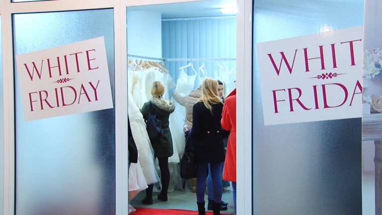 A fost vinerea albă pentru viitorii însurăței din Timișoara! VIDEO