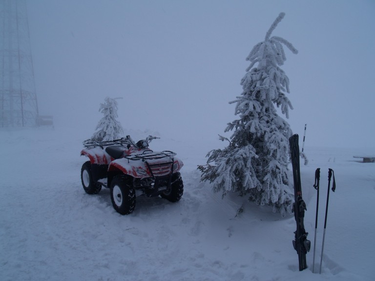 ”Iadul alb” izolează, din nou, Semenicul!