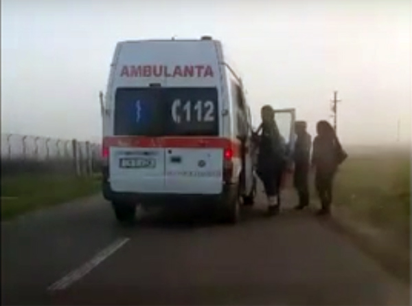 Şoferul din Timiş care lua oameni la ocazie cu ambulanţa a rămas fără loc de muncă