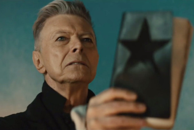 David Bowie urcă pe primul loc in topul Billboard, cu albumul lansat cu două zile înainte de moarte