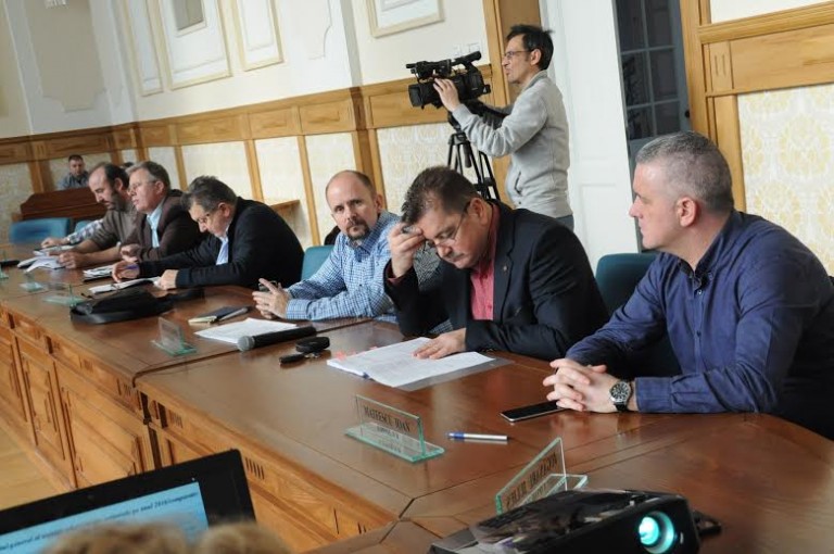 PERFORMANȚĂ! Ioan Cojocari a jonglat cu împrumuturi de 500 de mii de euro către fiica sa în ultimii patru ani! Cum a reușit…