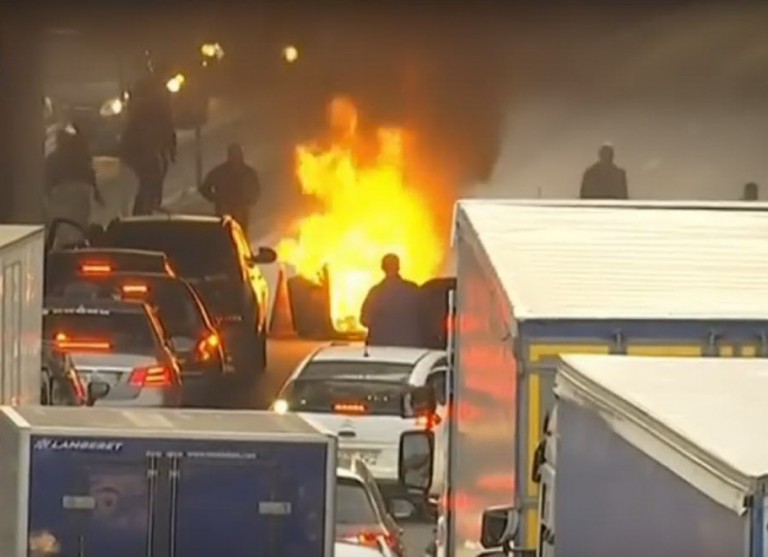 Greva generală a paralizat Franţa. A fost nevoie de intervenţia forţelor de ordine-VIDEO