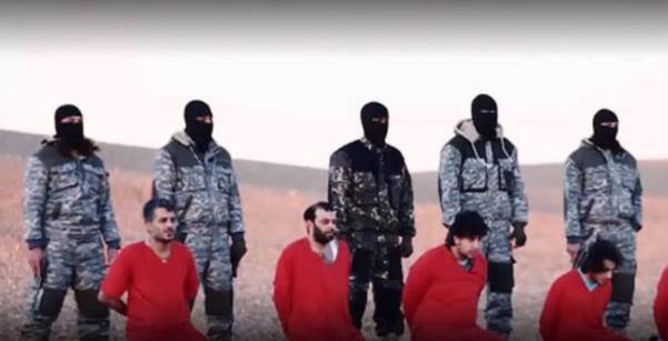 Înregistrare video cu execuţia a 5 „spioni”: John Jihadistul îl ameninţă pe premierul britanic James Cameron, „un lider insignifiant care contestă puterea Statului Islamic”