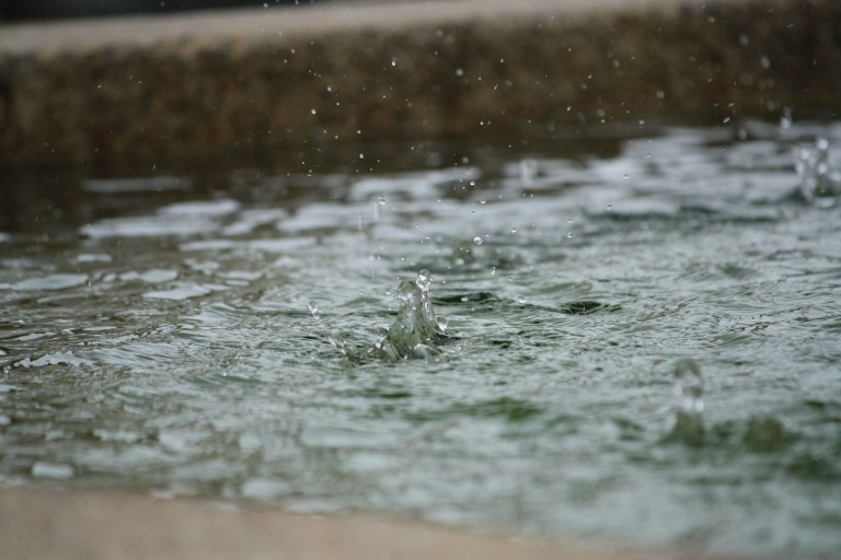 Informare meteo: zile în şir cu vreme ploioasă! Meteorologii anunţă „cantităţi importante de apă”