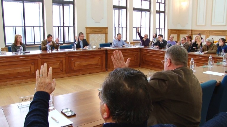 Prima ședinţă din 2016 a Consiliului Local Timișoara s-a terminat în doar cinci minute / VIDEO