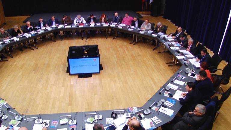 La Consiliul Județean, PSD bate palma cu PMP și ALDE