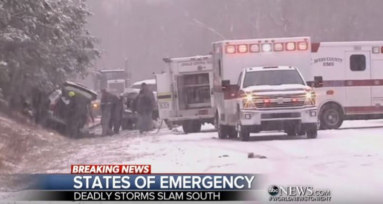SUA, lovită de… Snowzilla: morţi, distrugeri, pene de curent, curse aeriene anulate-VIDEO
