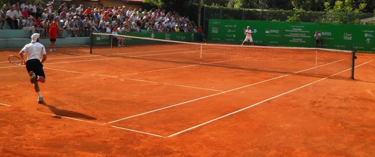 Invitație la tenis de Cupa Davis pentru timișoreni la… Arad