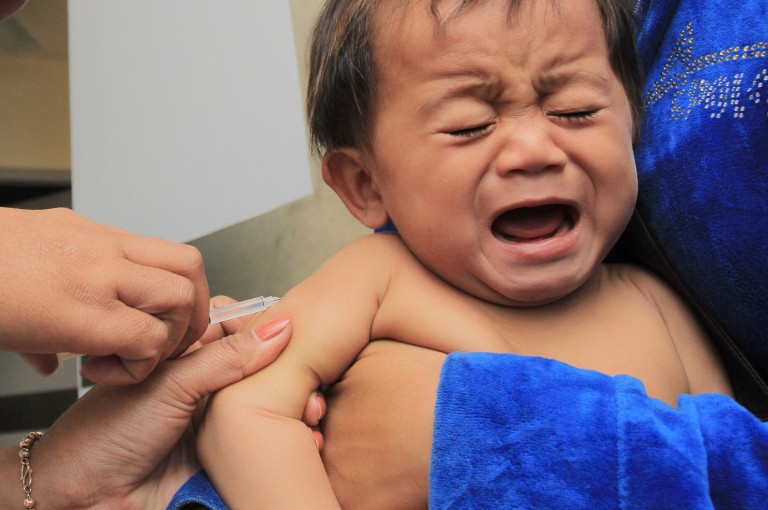 Criză de vaccin hexavalent pentru bebelușii din Caraș-Severin!