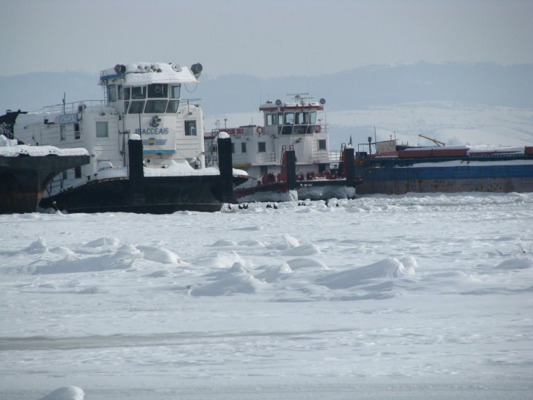 Restricții la frontiere din cauza ninsorii abundente. Cine nu mai are voie să treacă în Serbia