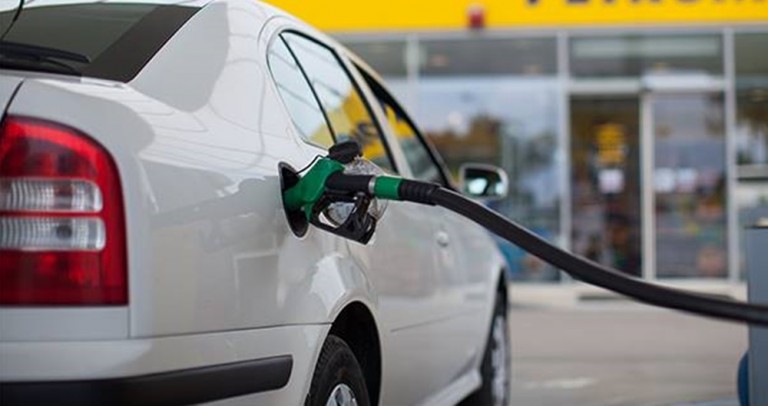 Prețurile carburanților vor crește în două etape, din 15 septembrie. Cu cât se vor scumpi benzina și motorina
