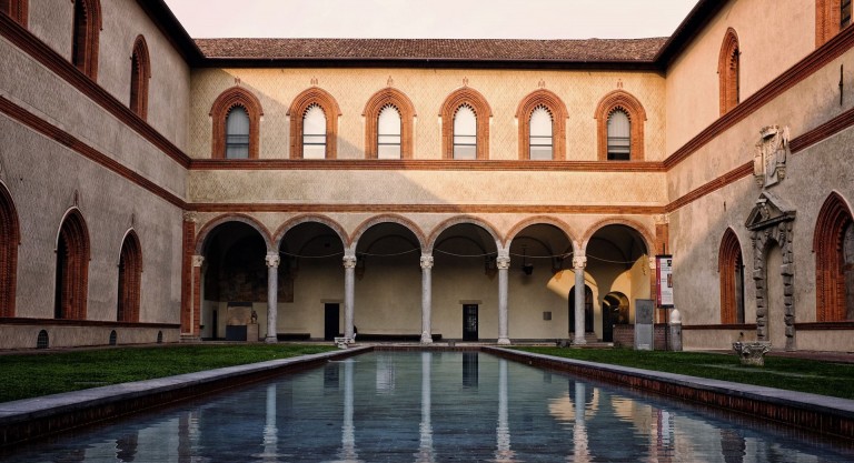 Marţi, un ultim omagiu lui Umberto Eco, la Castelul Sforza din Milano