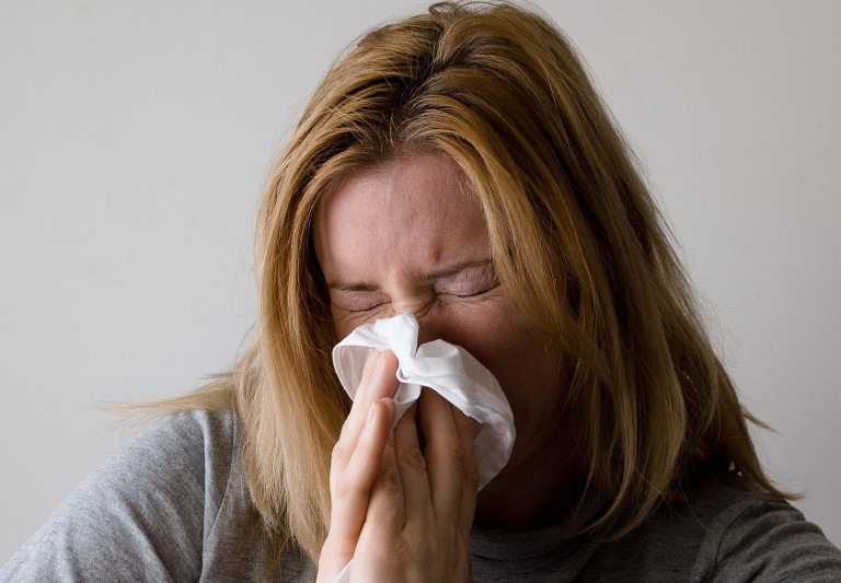 Loviţi de gripă! În total, 21 de decese. Ce recomandă Ministerul Sănătăţii