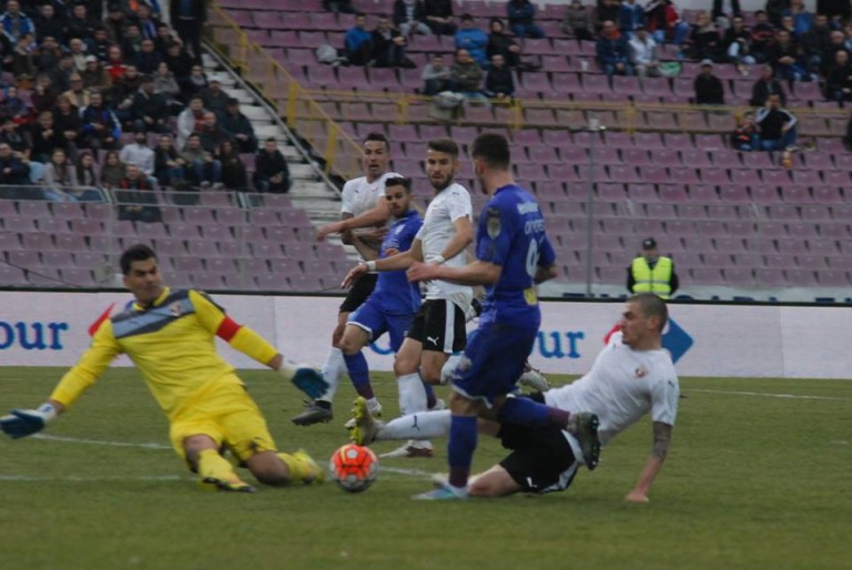 FC Botoșani – ACS Poli, ca la ”morții cu răniții”; bonus – ”cireșarii”!