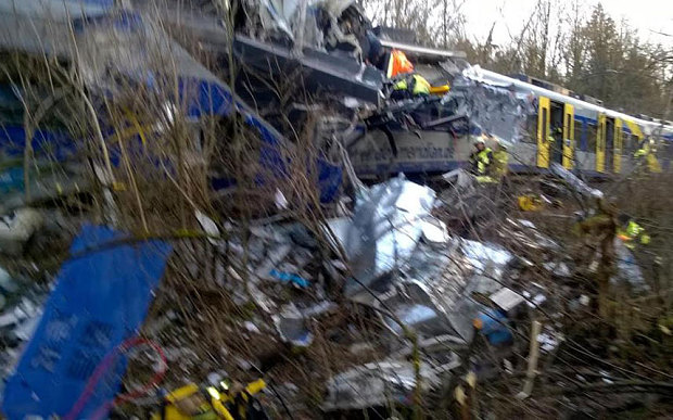 Grav accident feroviar în Germania! Două trenuri de pasageri s-au ciocnit-VIDEO