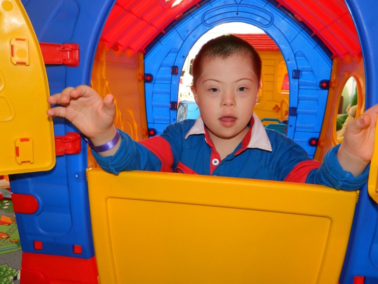 EMOŢIONANT! Strigătul de ajutor al unei mămici din Timişoara, de copil diagnosticat cu Sindrom Down