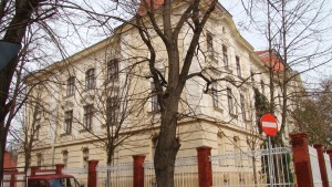 LICEUL LOGA.Still006