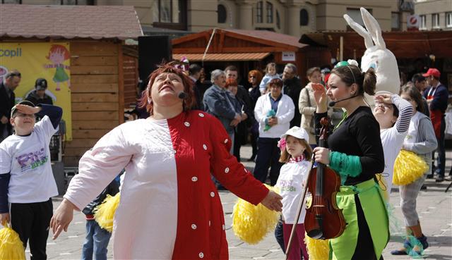 Căsuţele revin în Piaţa Victoriei. Se apropie Târgul de Paşti