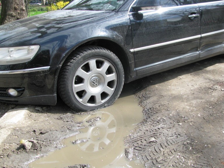 Se întâmplă la Timișoara! S-a brevetat un nou model de parcare ecologică…