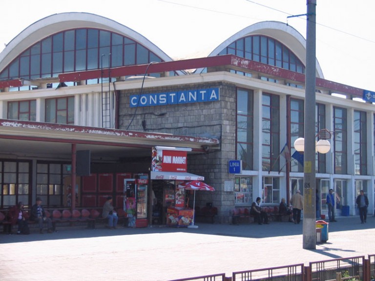 Alertă cu bombă la Constanța. Gara a fost evacuată. Toate trenurile sunt oprite