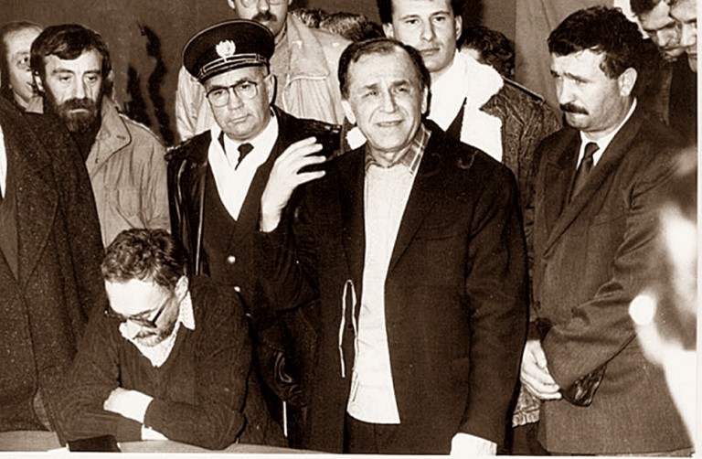 Iliescu și apropiații săi ar fi planificat să-l dea jos pe Ceaușescu încă din 1968