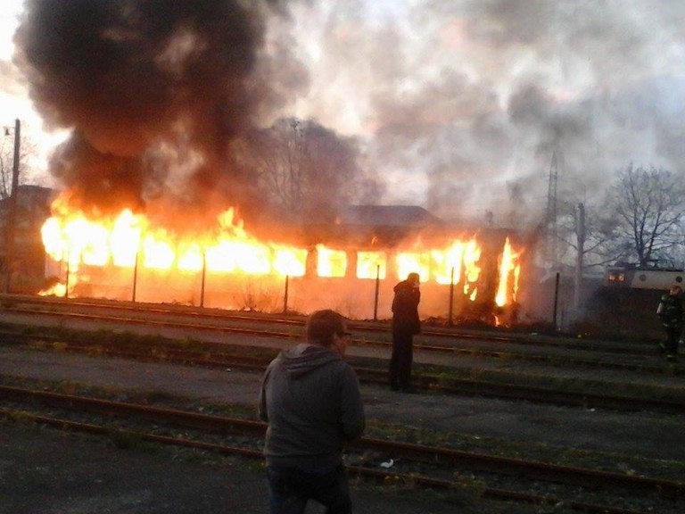 Incendiu puternic la Gara de Nord din Timișoara! VIDEO. UPDATE: O persoană a decedat