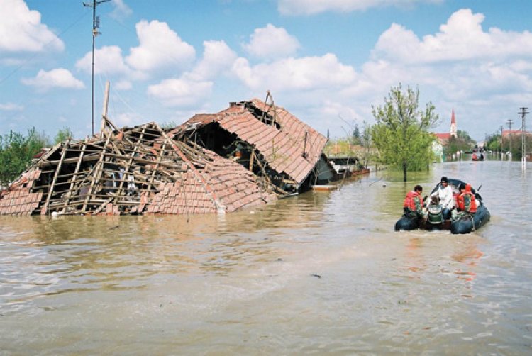 Inconștiență! În caz de inundații, mai puțin de jumătate dintre primăriile din Banat au planurile de apărare actualizate!