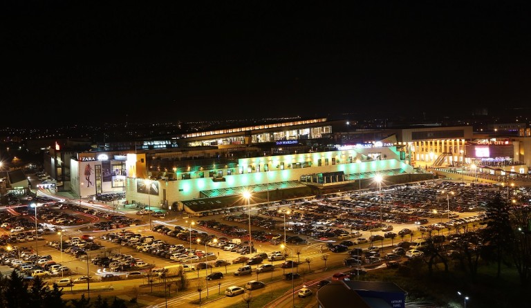 Iulius Mall suplimentează numărul locurilor de parcare