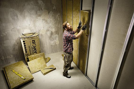 Tot mai mulţi timişoreni îşi fac izolaţie fonică acasă şi la birou