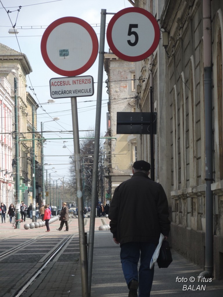 Societatea Primăriei Timişoara primeşte semnele de circulaţie, prin atribuire directă