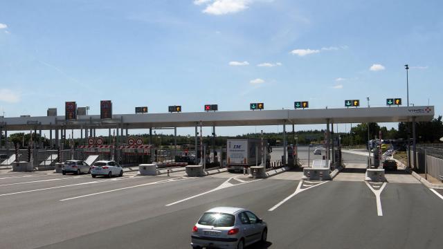 Un şofer român a fost condamnat în Franţa, după ce a rupt bariera de la autostradă… de 267 de ori