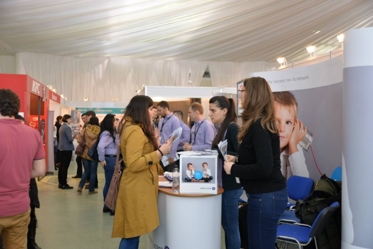 Îţi poţi găsi loc de muncă la CRAFT. Iată ce salarii oferă companiile prezente la târgul Angajatori de Top