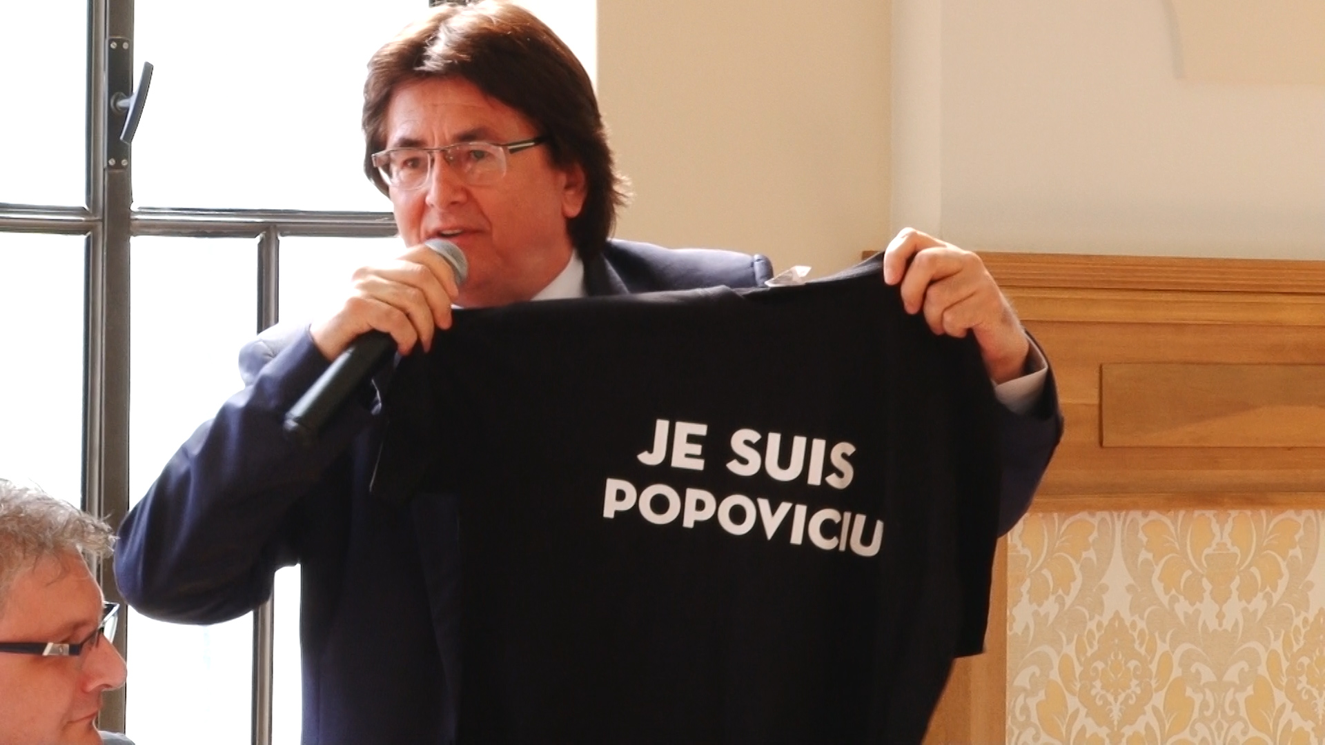 Primarul Robu şi consilierul Simonis, dispută pe… anchetatul Popoviciu.Still012
