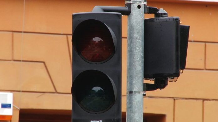 SAPATURI SEMAFORIZARE.Still060