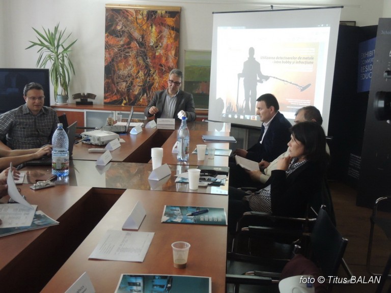 Vânătorii de comori distrug cu premeditare istoria națională pentru doi bani