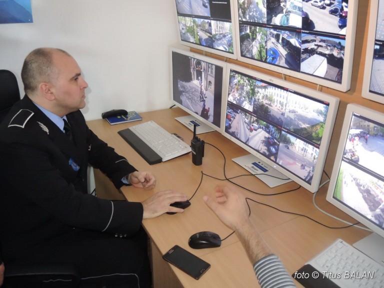 Timişoara, în direct la Poliţia Locală. 94 de camere de supraveghere veghează oraşul-VIDEO