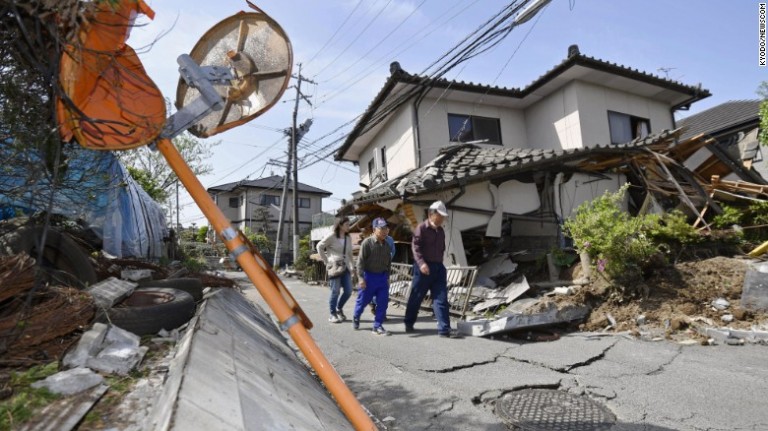 18 morţi şi sute de răniţi, după cutremurul de 7 grade Richter, din Japonia