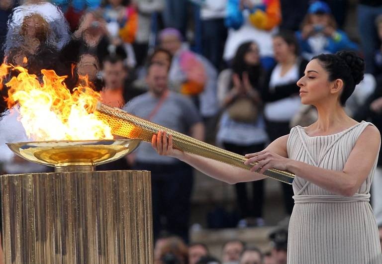 Flacăra olimpică va fi aprinsă pe 21 aprilie în oraşul antic Olympia din Grecia