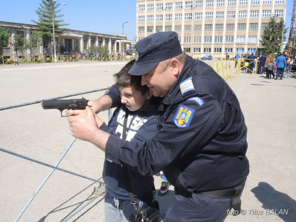 jandarmi copii elevi_16