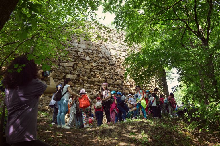 Elevii timișeni vor cunoaște valorile județului, prin proiectul Școala Altfel. Ce activități îi așteaptă? VIDEO