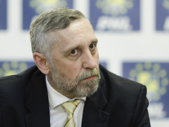 Marian Munteanu, contestat de liberali